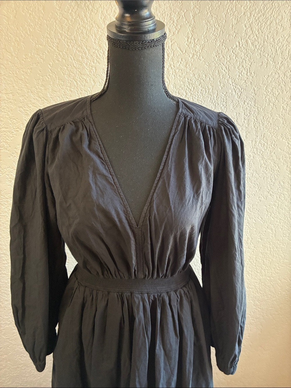 Xirena Ashlyn Dress Black Ruffle Hem V-Neck Long Sleeve Midi Maxi Side Slit M - Picture 5 of 10